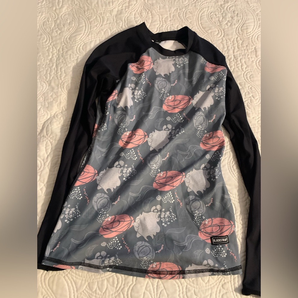 Blacktrap cold-weather shirt size smal